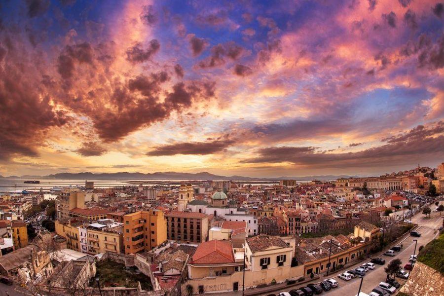 Palazzo Doglio Hotell Cagliari Exteriör bild Sunset over the city