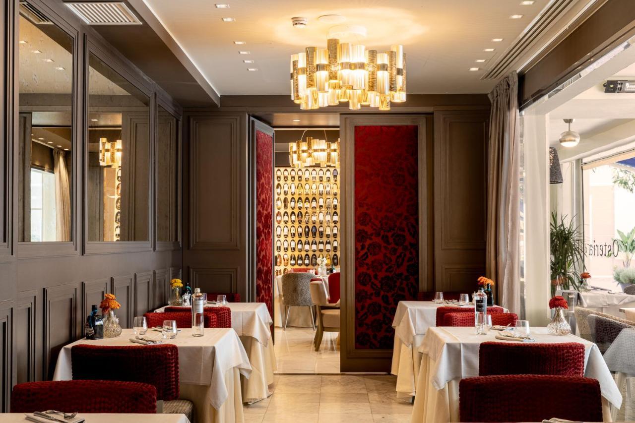 Palazzo Doglio Hotell Cagliari Exteriör bild Restaurant "La Table d'Or"