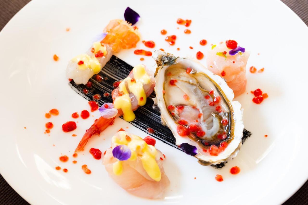 Palazzo Doglio Hotell Cagliari Exteriör bild Oyster with caviar